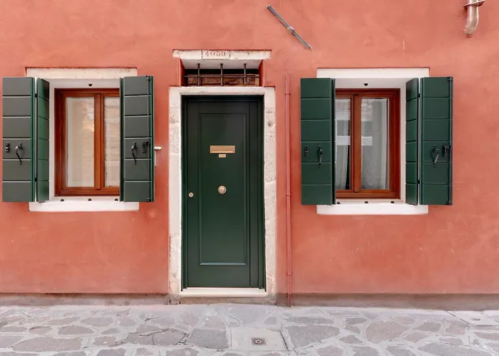 La Caorlina - Pied A Terre - Bas-relief * البندقية