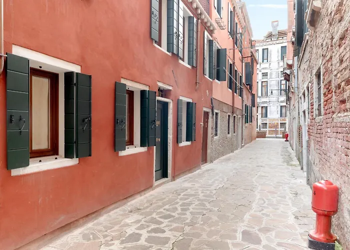 La Caorlina - Pied A Terre - Bas-relief * Velence